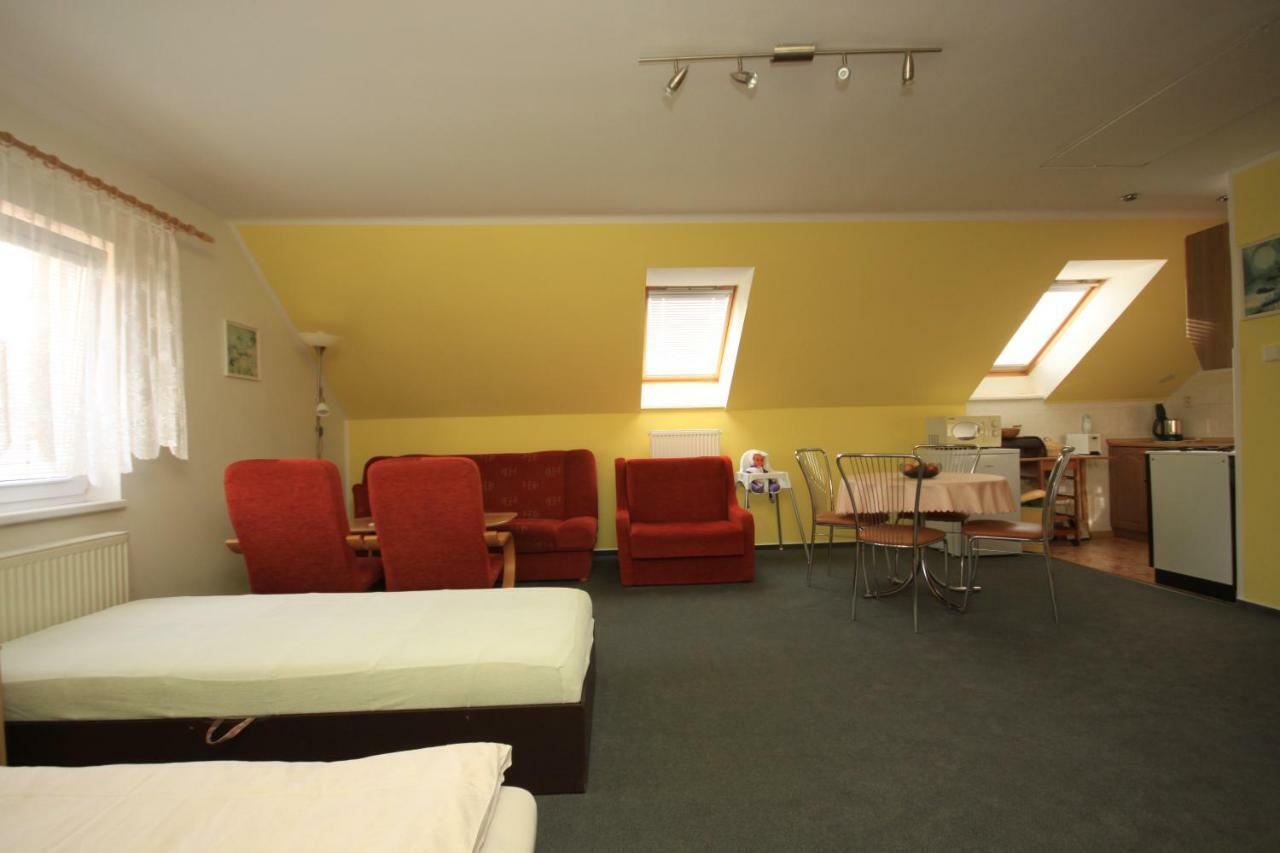 Apartman Pod Cernou Horou Rožnov pod Radhoštěm Kültér fotó